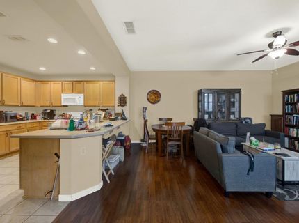 5824 Northborough Dr, Sacramento, CA 95835 Photo