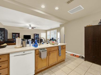 5824 Northborough Dr, Sacramento, CA 95835 Photo