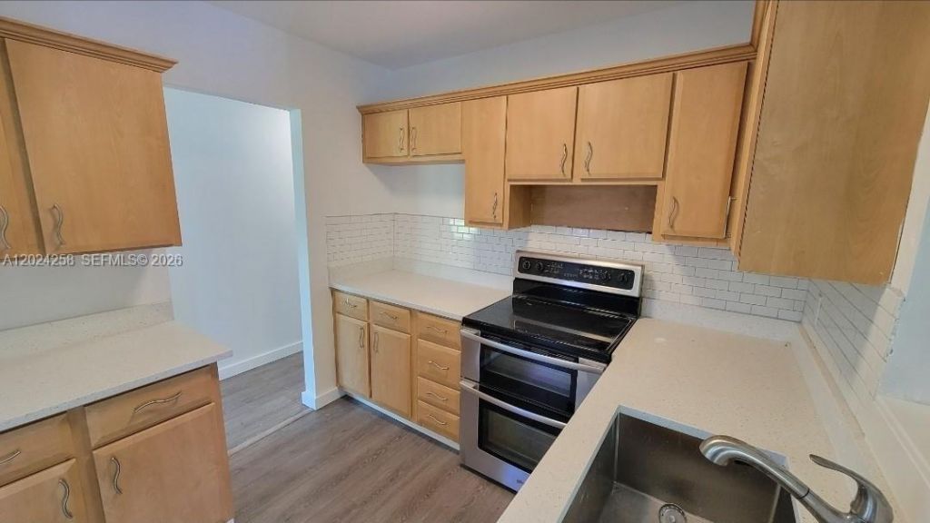 4841 NW 10th Ter, Fort Lauderdale, FL 33309 Photo