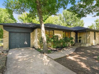 1711 Quadrangle Drive , Dallas, TX 75228