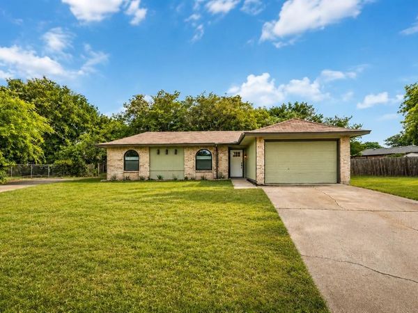 5721 Corral Court, Haltom City, TX 76148