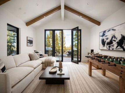 9233 Heartwood Drive, Truckee, CA 96161 Photo