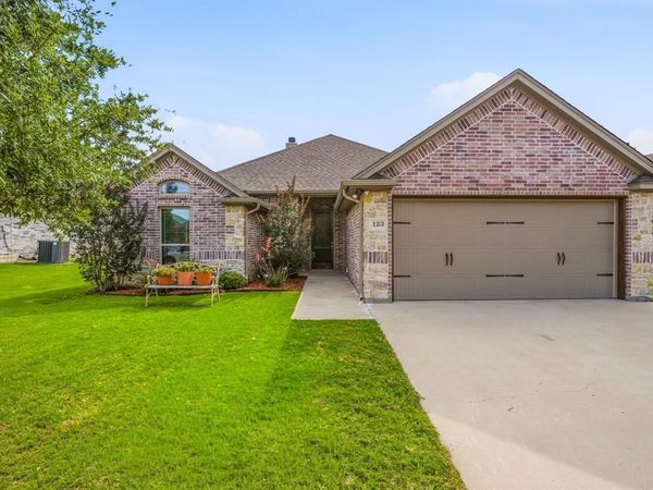 123 Donna Circle, Granbury, TX 76049
