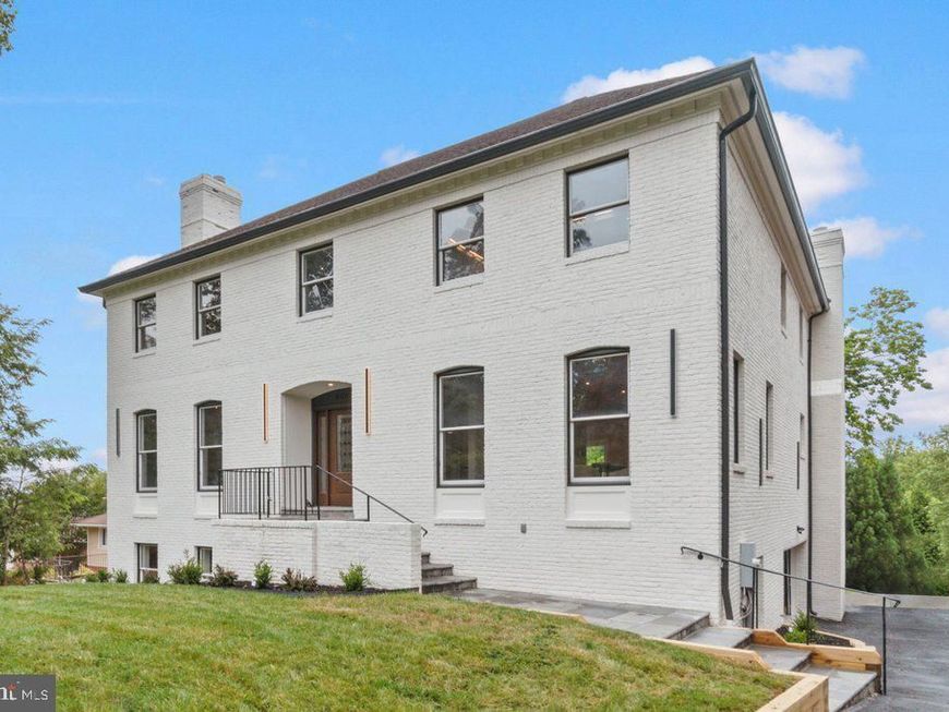 6002 Onondaga Road, Bethesda, MD 20816 Main Photo