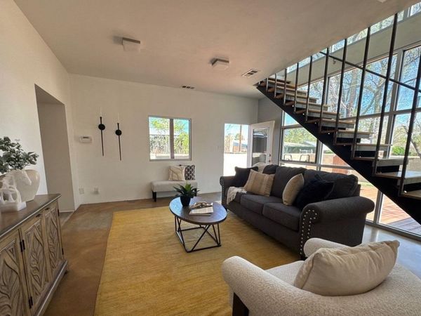 912 Hermosa Drive NE, Albuquerque, NM 87110