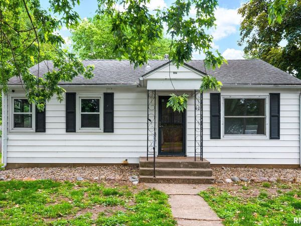 108 S ARTHUR Avenue, Manito, IL 61546