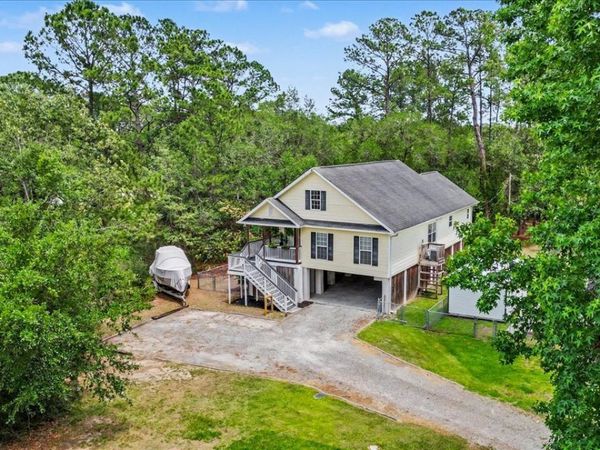 2 Brewster Street, Savannah, GA 31419