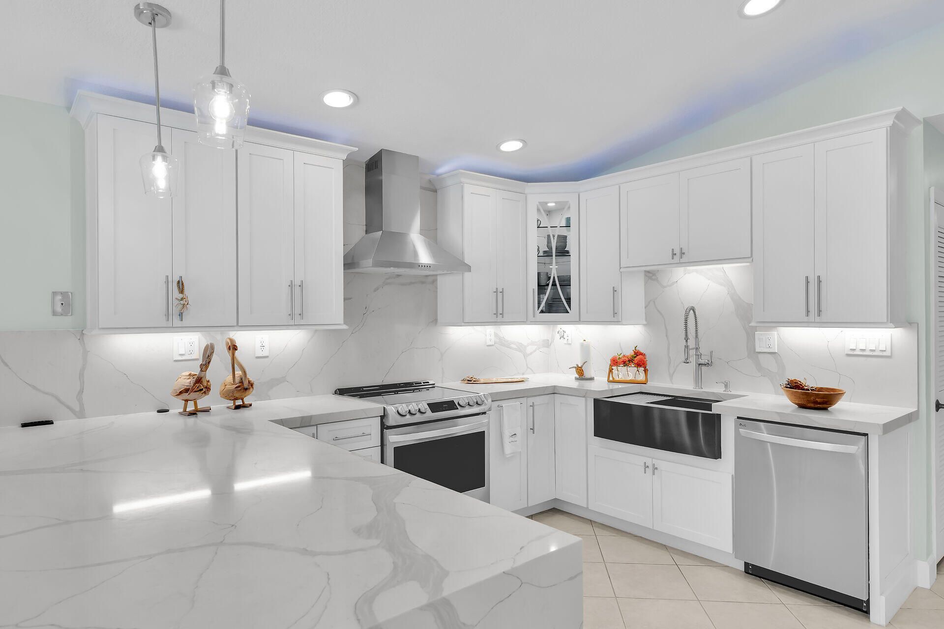 292 Sadowski, Key Colony, FL 33051 Photo