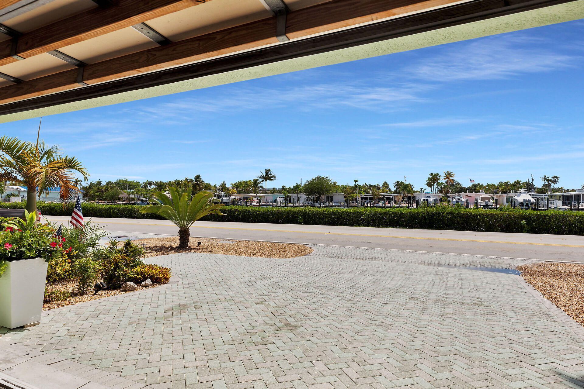 292 Sadowski, Key Colony, FL 33051 Photo