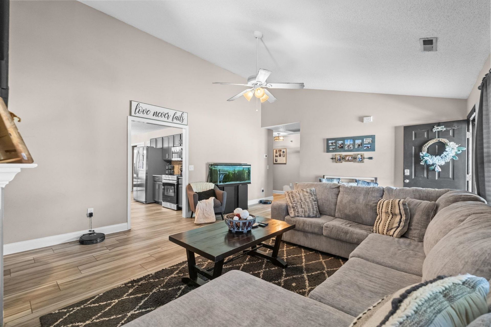 3850 Mallard Way Photo 10