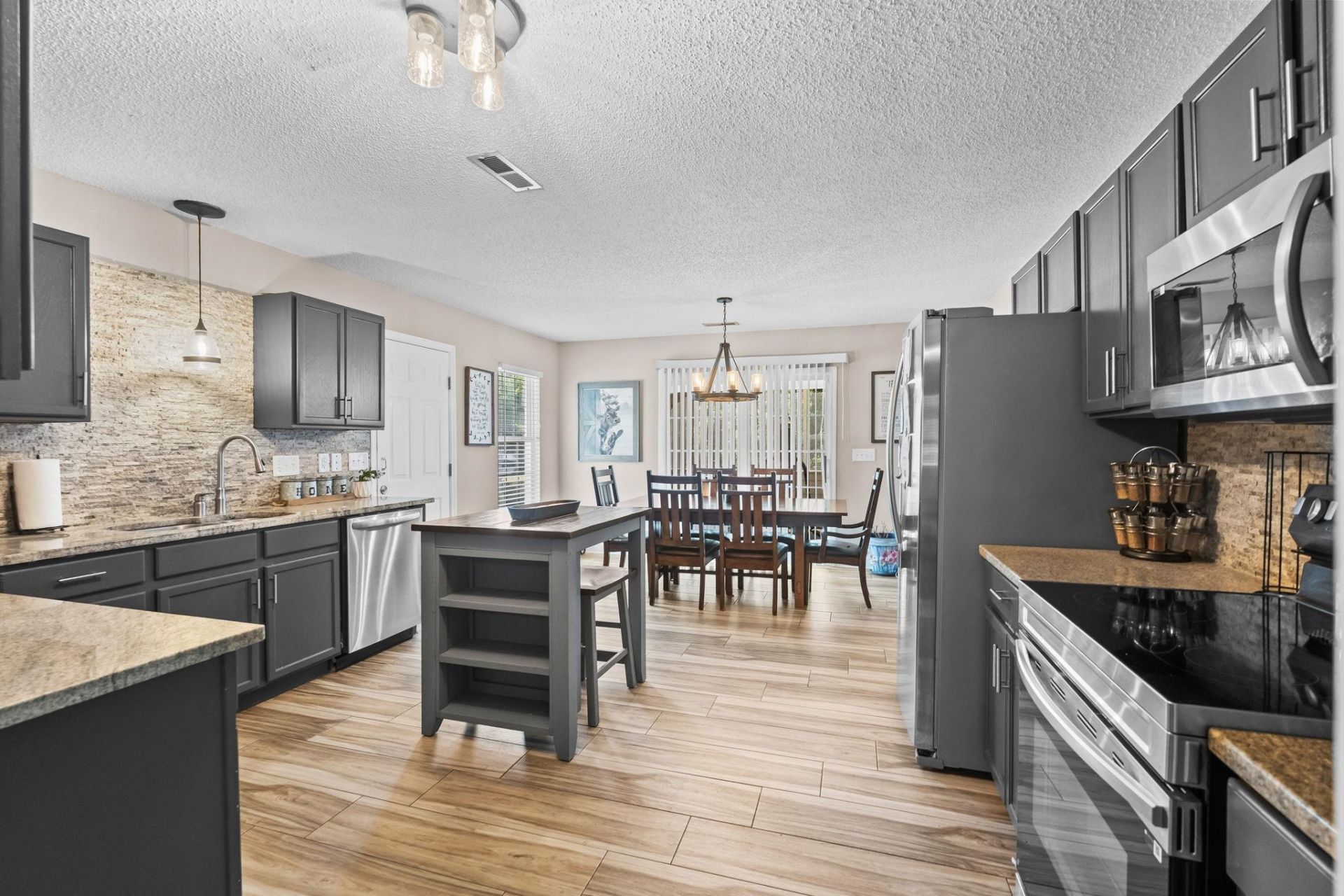 3850 Mallard Way Photo 11