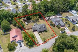 3850 Mallard Way photo 4