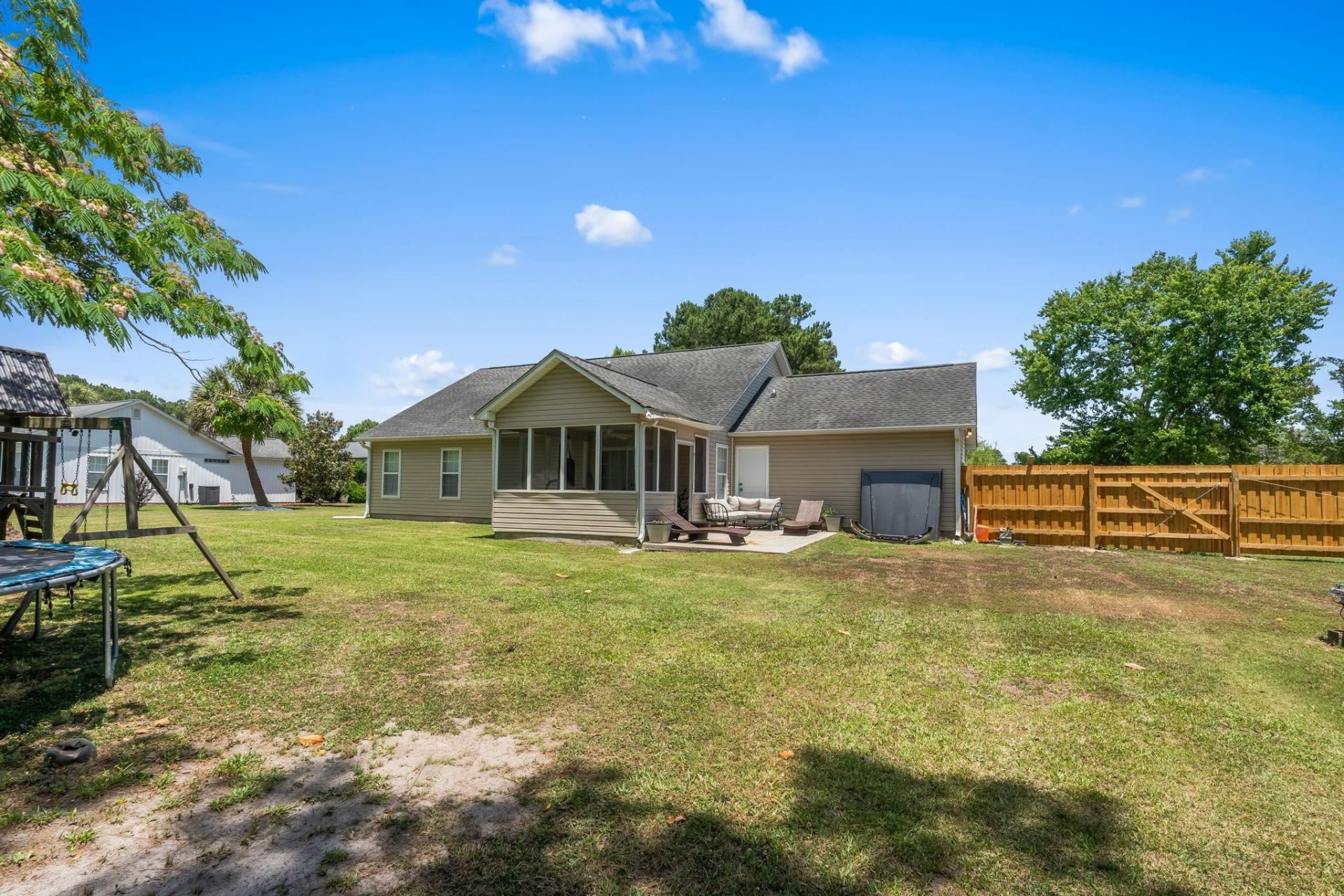 3850 Mallard Way Photo 25