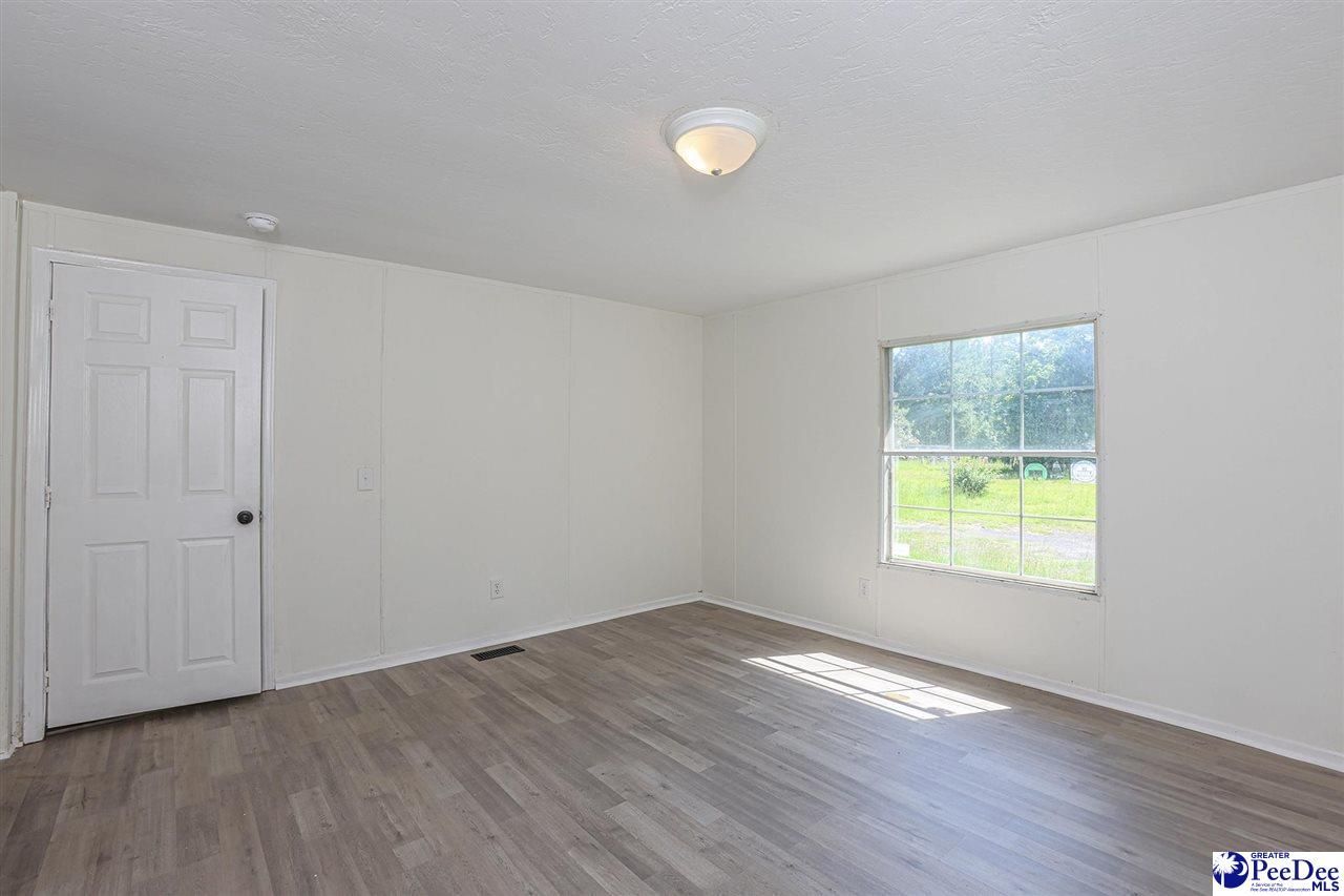 164 Joy Road Photo 17