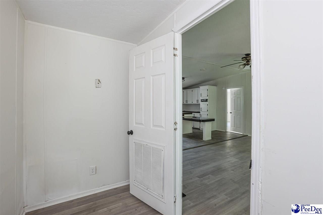164 Joy Road Photo 19