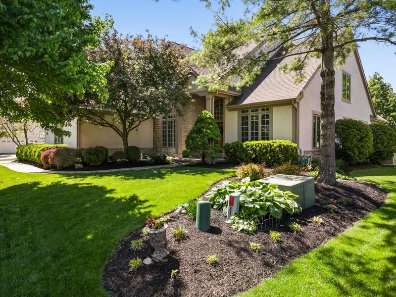 5160 Old Field Court, Westerville, OH 43082 Photo 3