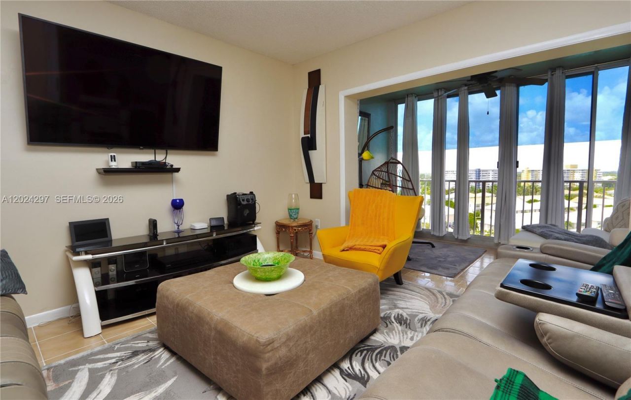3850 Washington St, Unit 1010, Hollywood, FL 33021 Photo