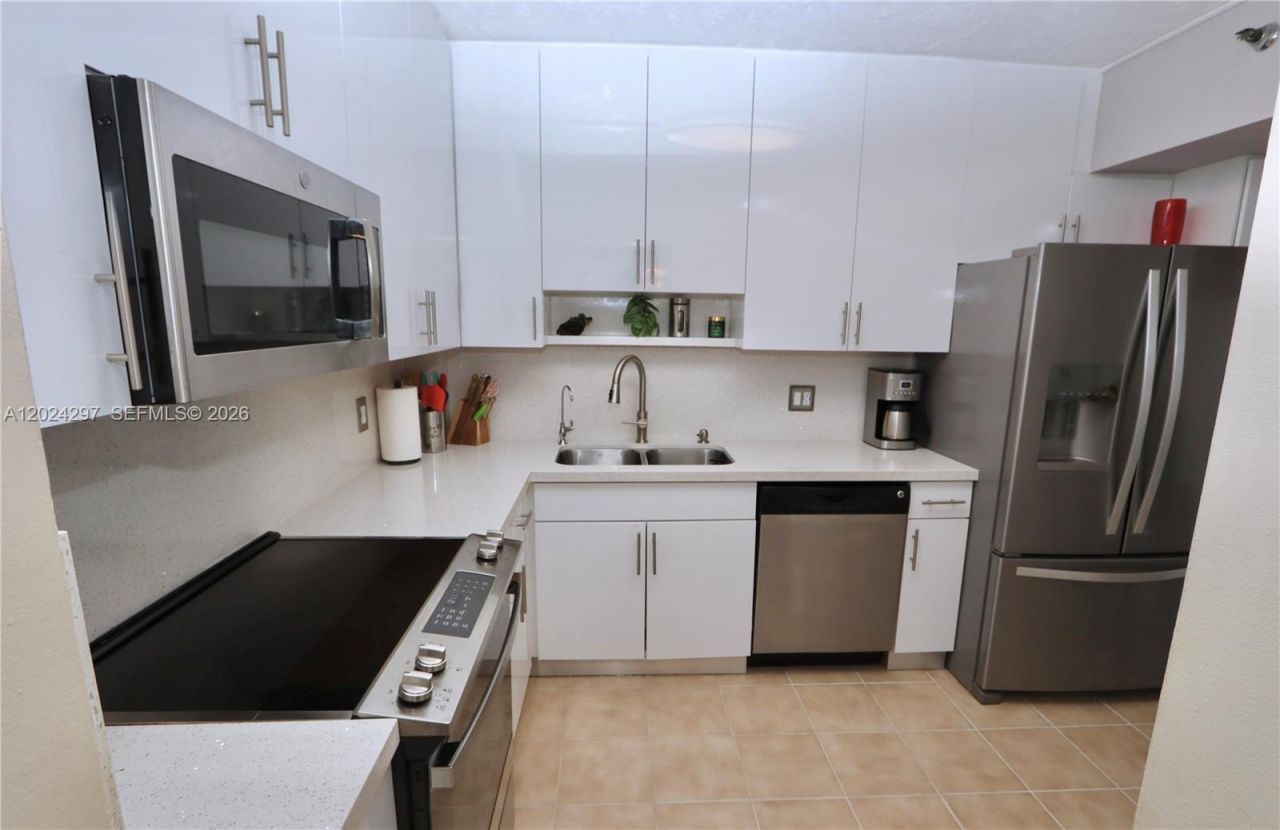 3850 Washington St, Unit 1010, Hollywood, FL 33021 Photo
