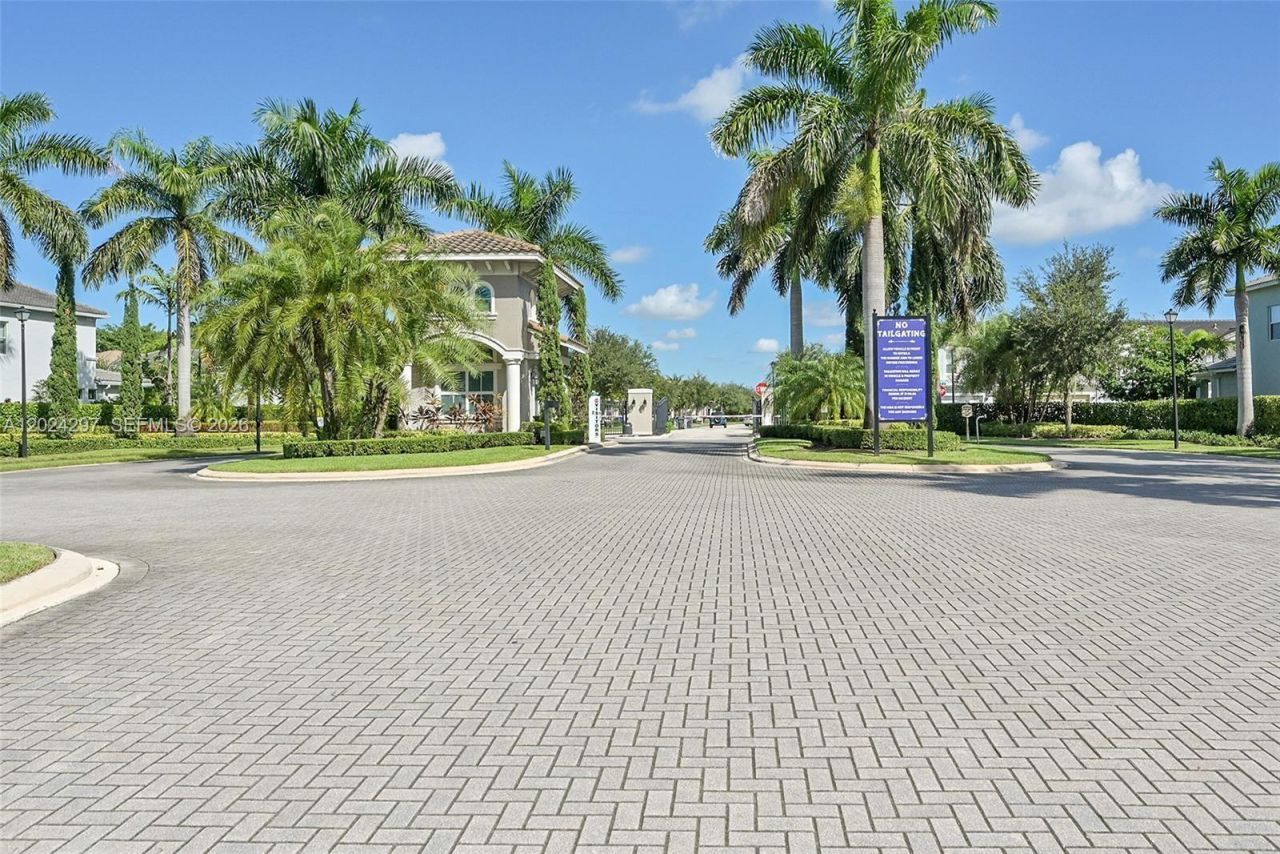 3850 Washington St, Unit 1010, Hollywood, FL 33021 Photo