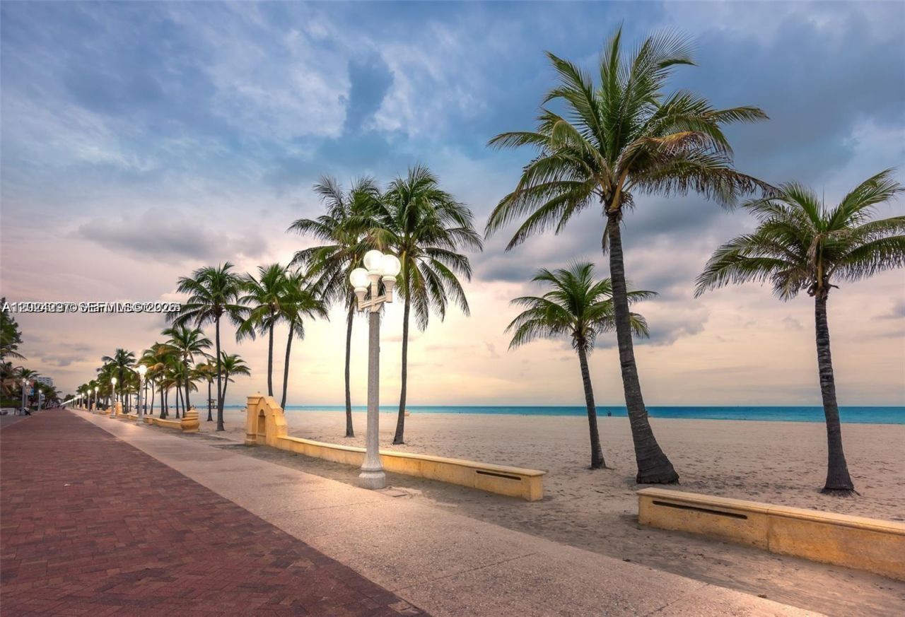 3850 Washington St, Unit 1010, Hollywood, FL 33021 Photo