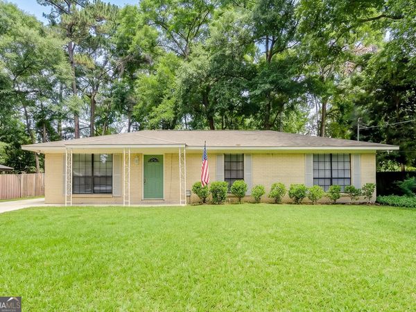 1348 Whitfield Park Drive, Savannah, GA 31406