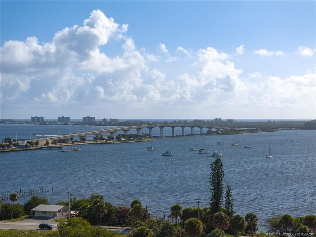 3351 NE Skyline Drive, Jensen Beach, FL 34957 Photo