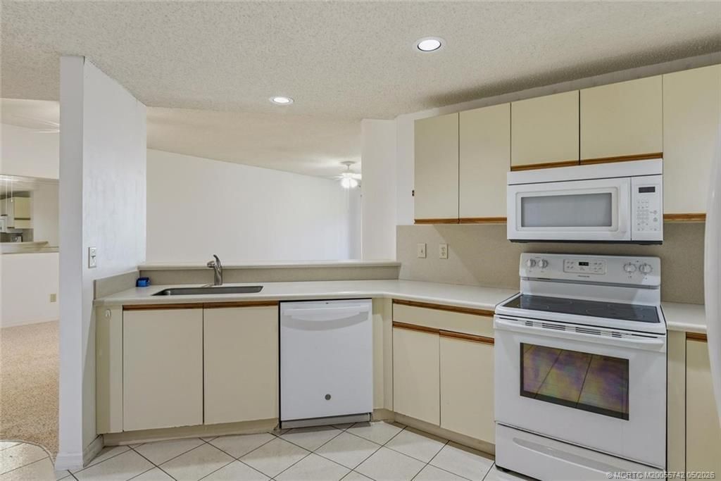 6101 SE Landing Way, Unit 5, Stuart, FL 34997 Photo