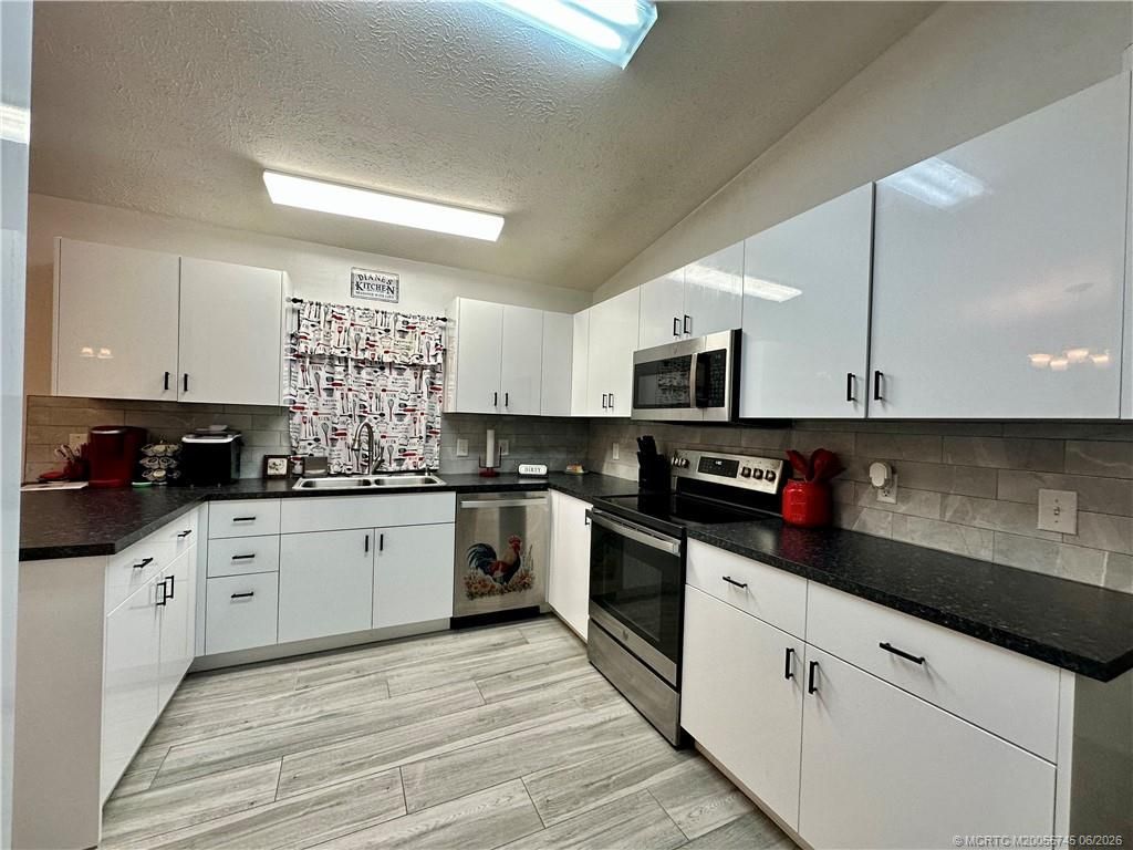 1725 NE Darlich Avenue, Jensen Beach, FL 34957 Photo