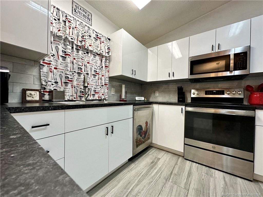 1725 NE Darlich Avenue, Jensen Beach, FL 34957 Photo