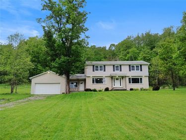 8688 Hayes Hollow Road, Colden, NY 14033