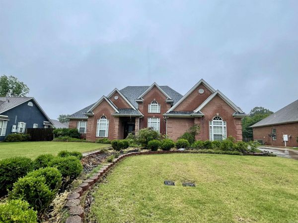 1013 Brownstone Drive, Jonesboro, AR 72404