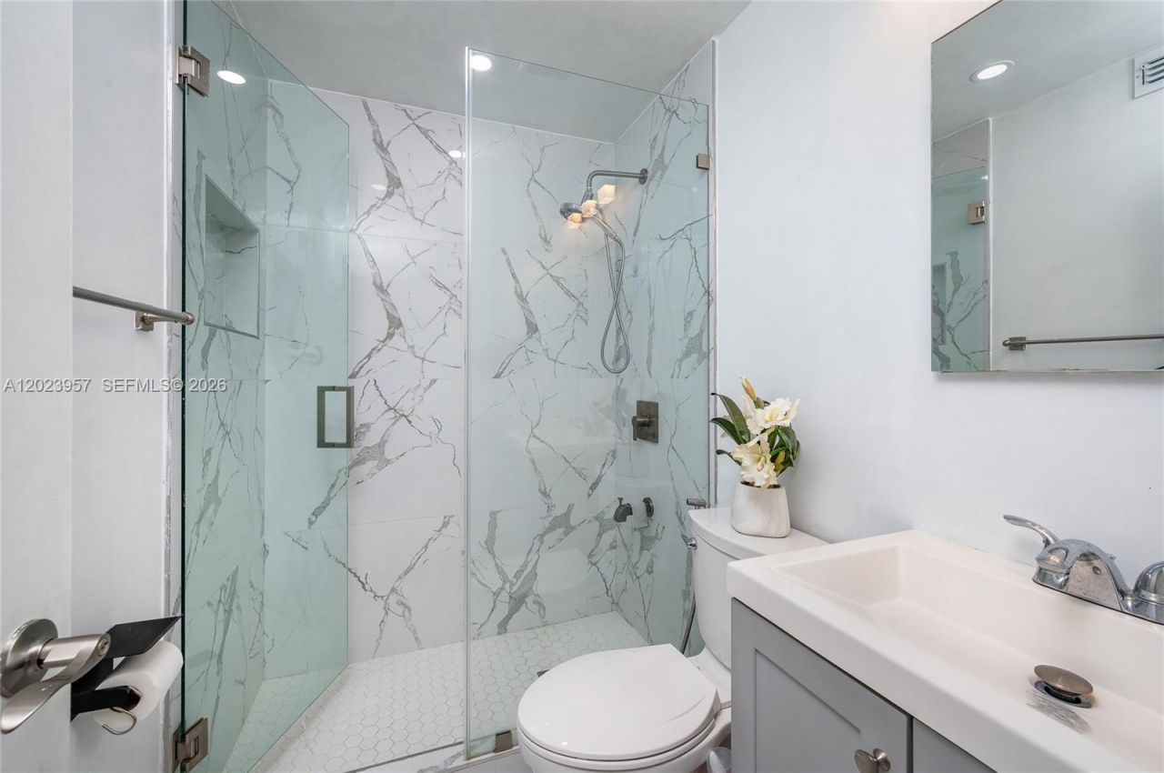 228 W 18th St, Hialeah, FL 33010 Photo