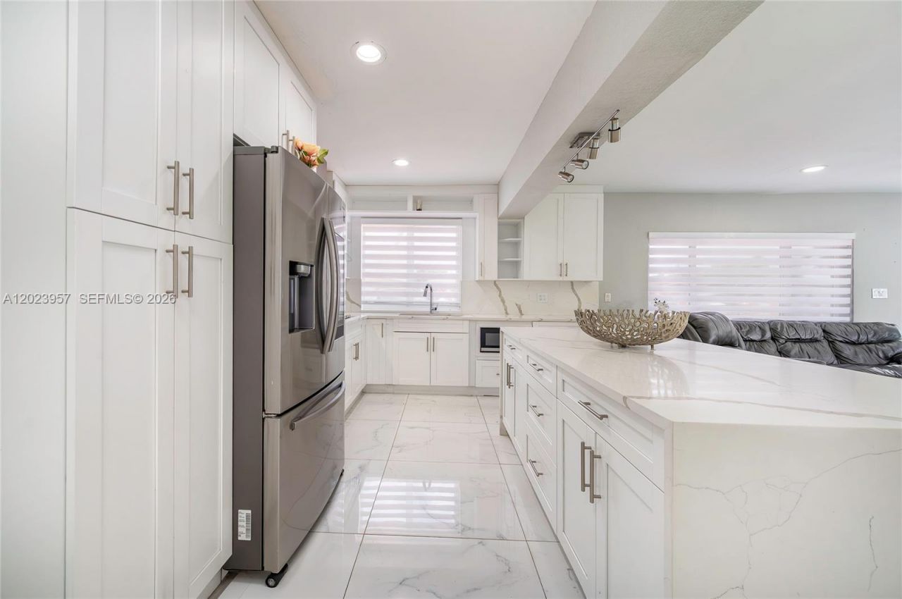 228 W 18th St, Hialeah, FL 33010 Photo