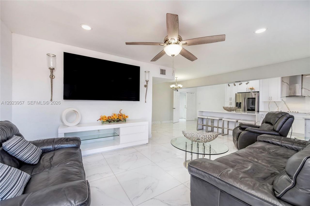 228 W 18th St, Hialeah, FL 33010 Photo