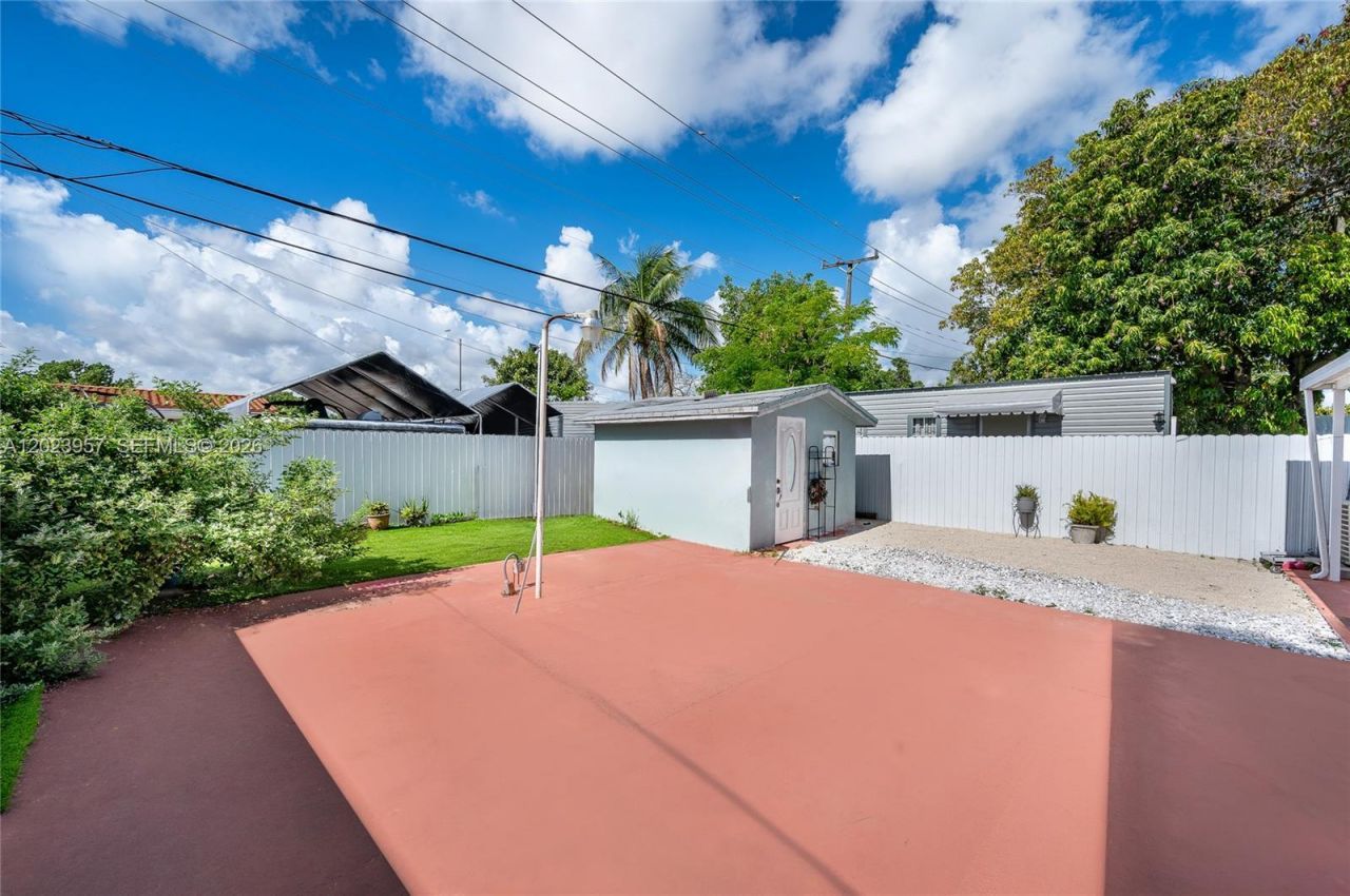 228 W 18th St, Hialeah, FL 33010 Photo