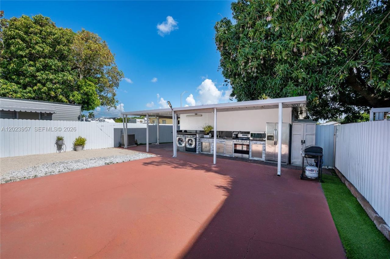 228 W 18th St, Hialeah, FL 33010 Photo