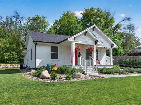 822 Laurel Street W, Stillwater, MN 55082