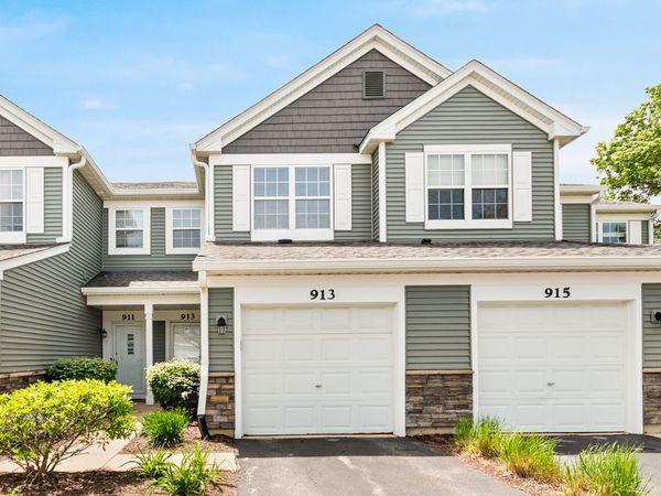 913 Genesee Drive , Naperville, IL 60563