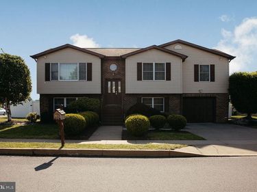 1017 SARAH STREET, WILKES-BARRE, PA 18705