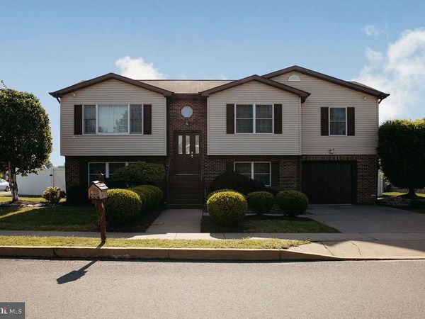 1017 SARAH STREET , WILKES-BARRE, PA 18705