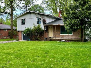 5319 Fairtree Road, Bedford Heights, OH 44146