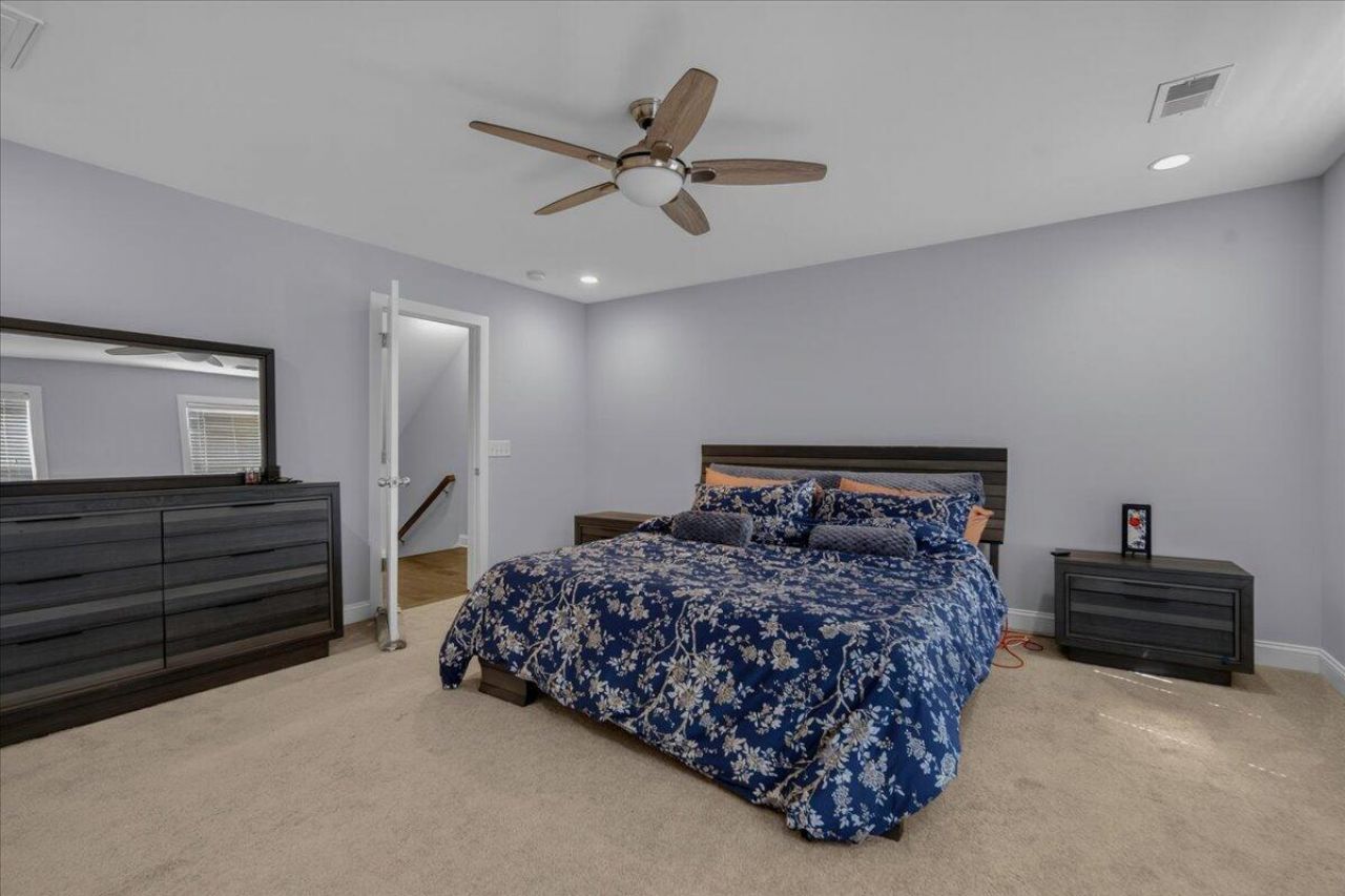 1206 Segar Street Photo 21