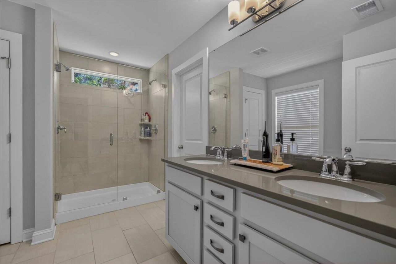 1206 Segar Street Photo 23