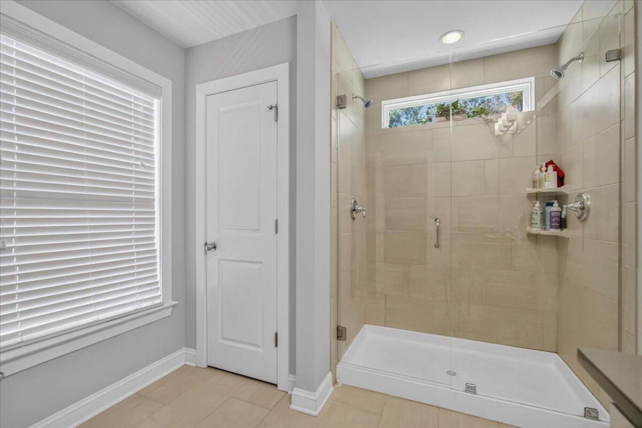 1206 Segar Street Photo 24
