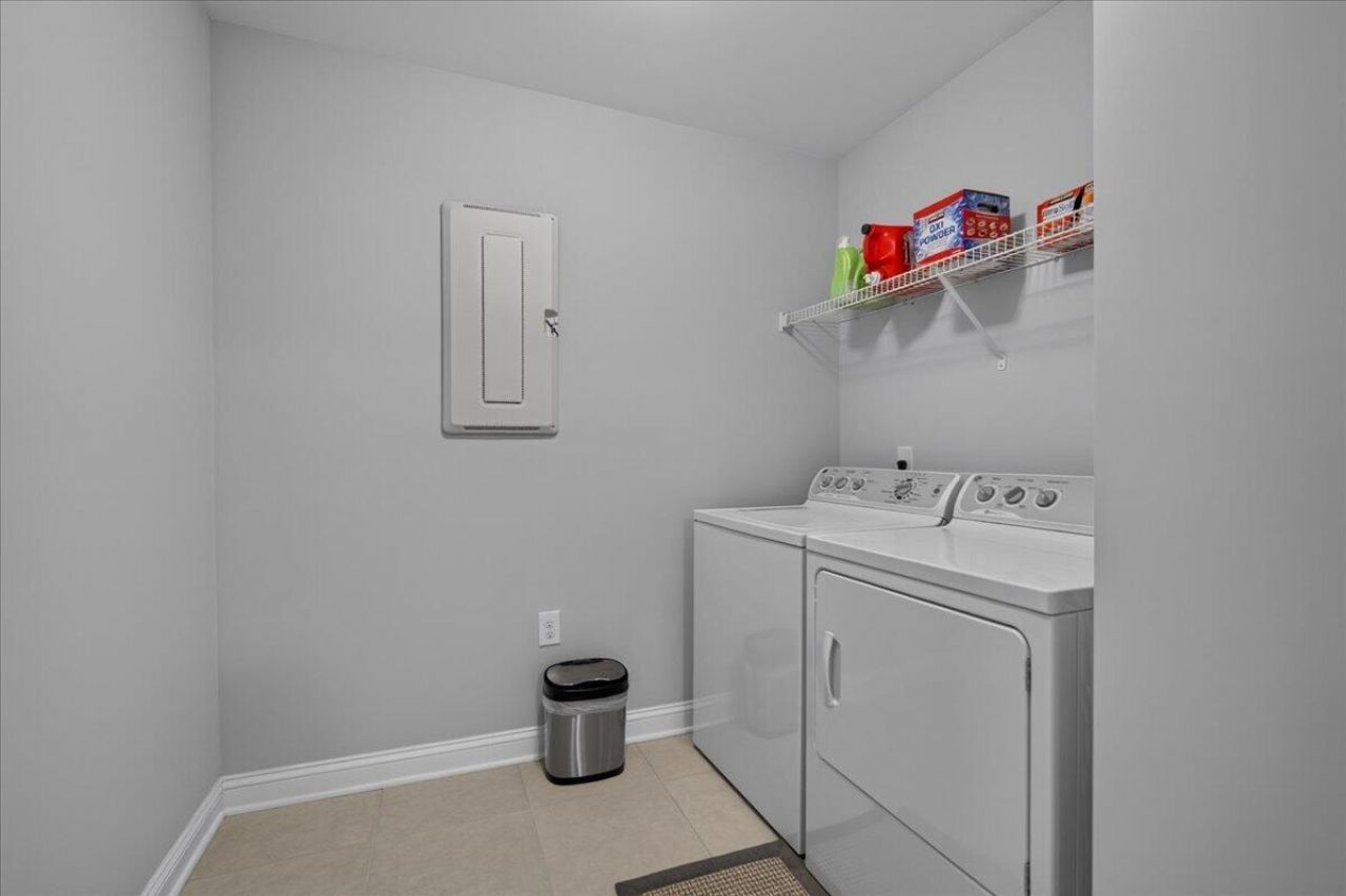 1206 Segar Street Photo 27