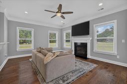 1206 Segar Street photo 4