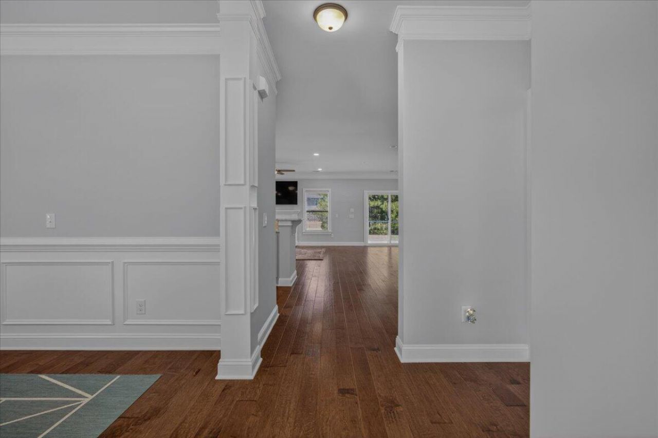1206 Segar Street Photo 5