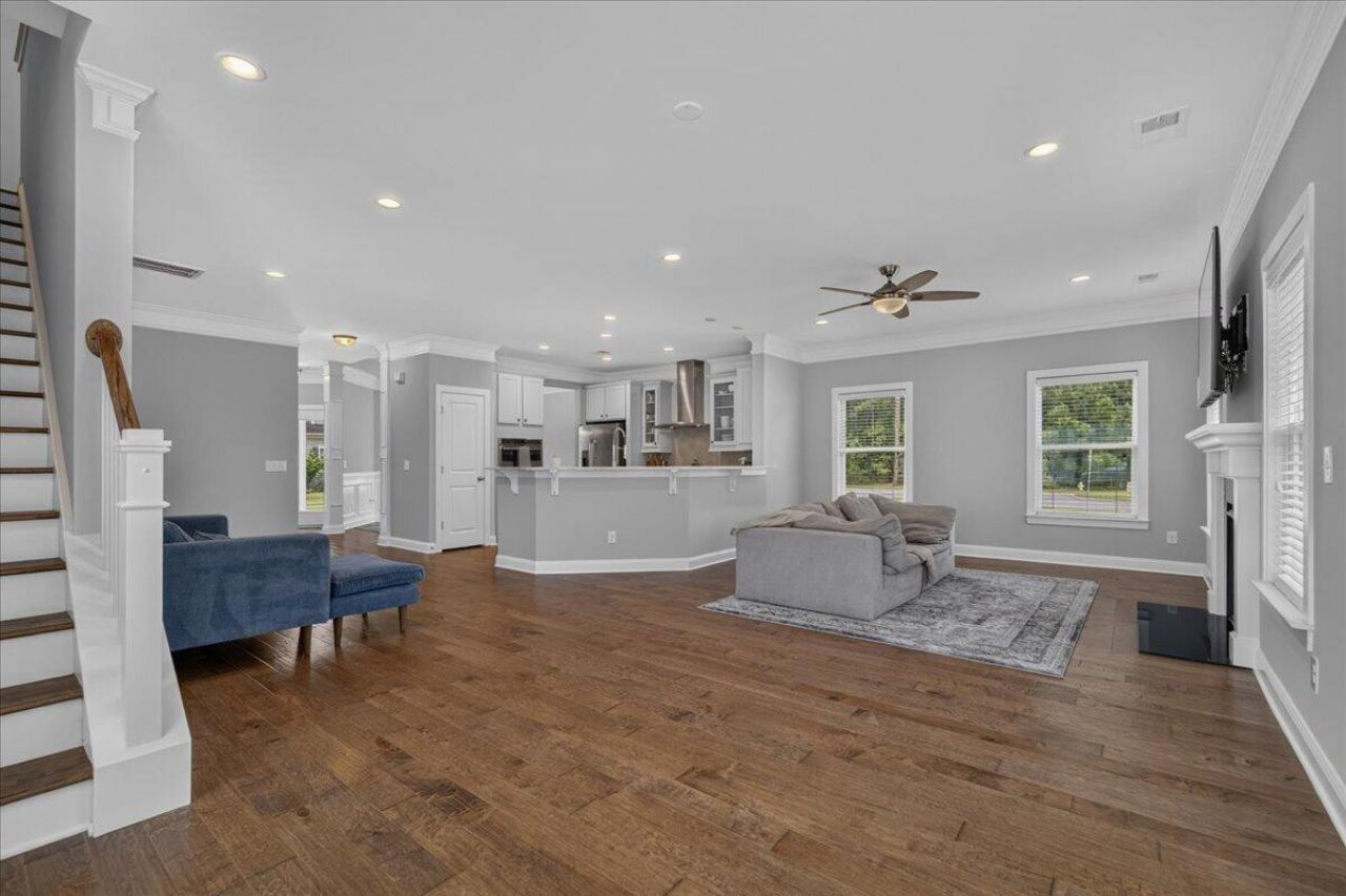 1206 Segar Street Photo 6