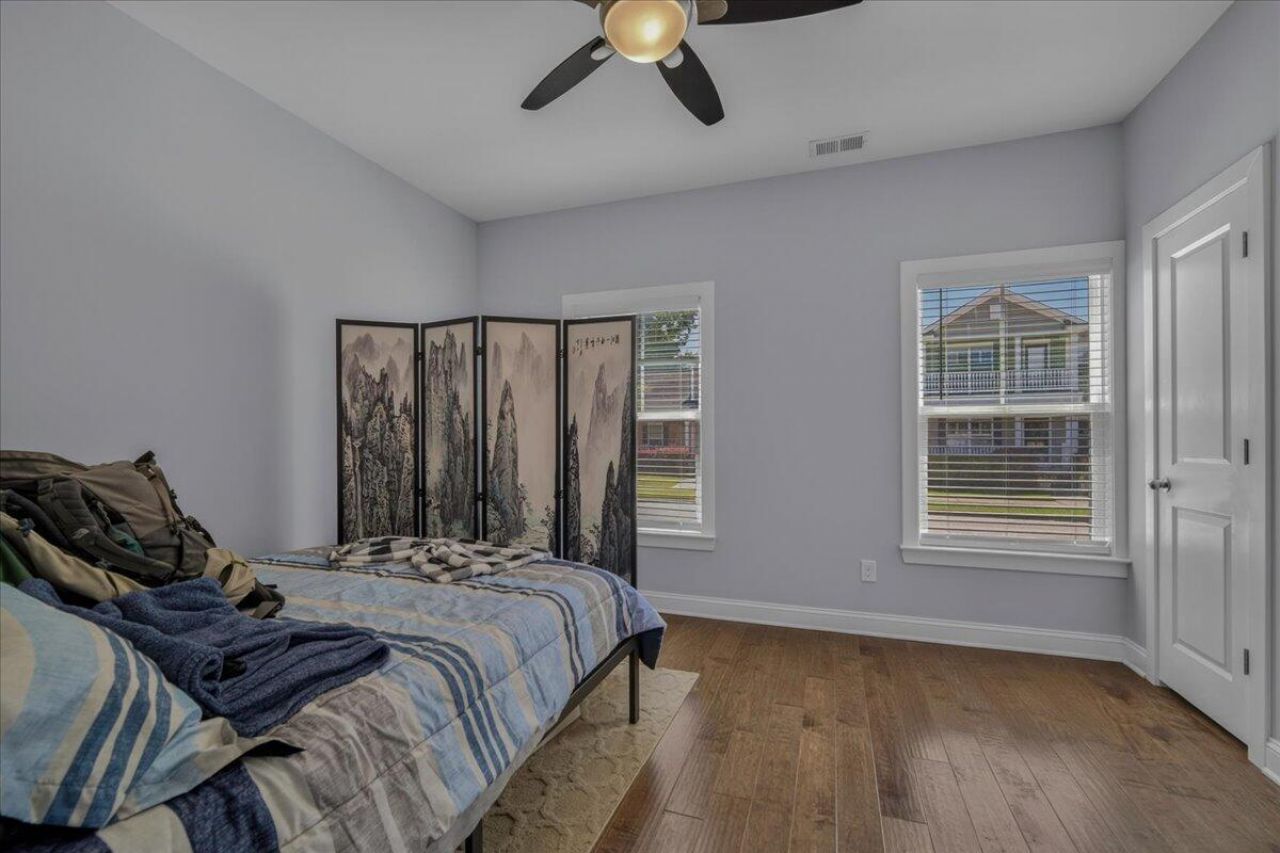 1206 Segar Street Photo 8