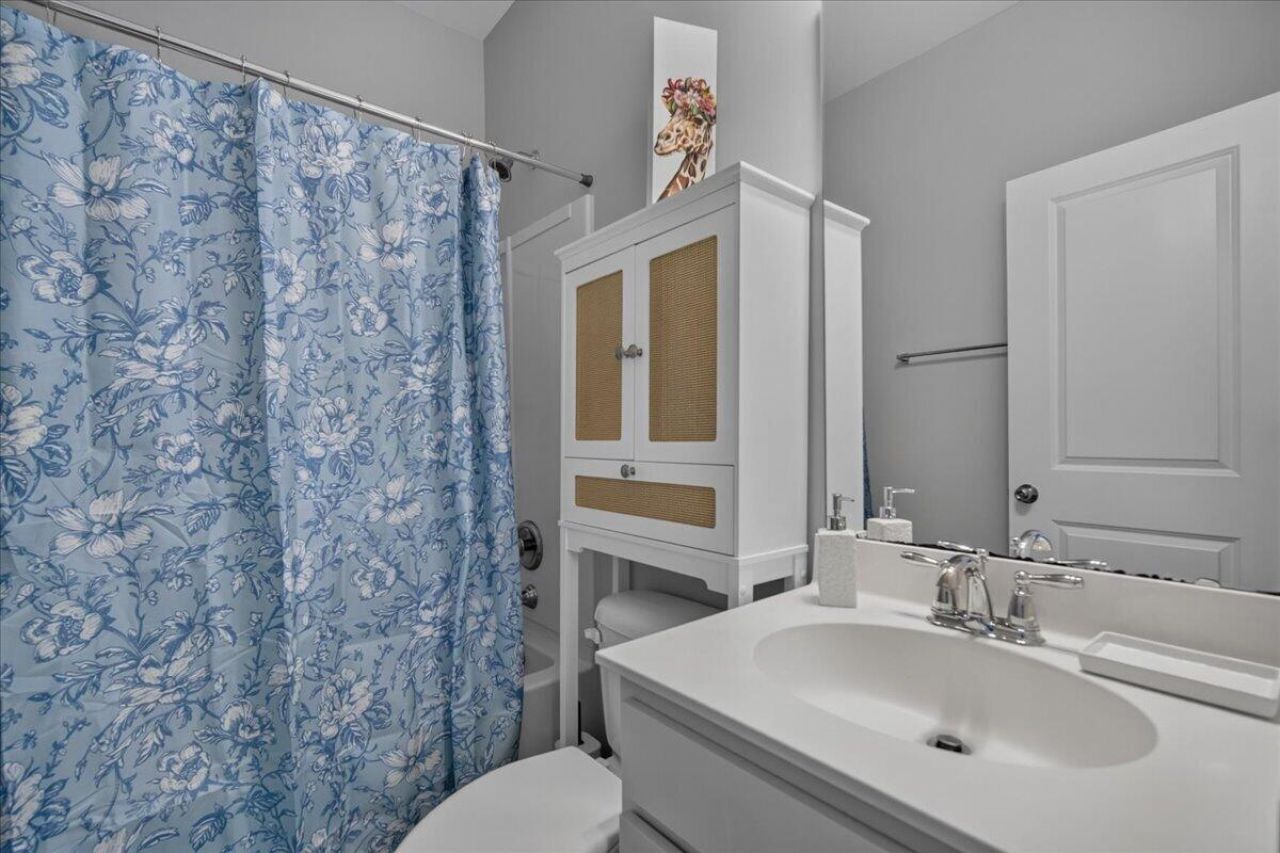 1206 Segar Street Photo 8